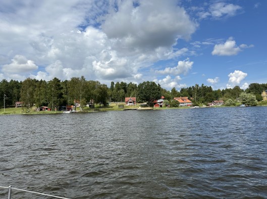 På väg in mot Stallarholmen